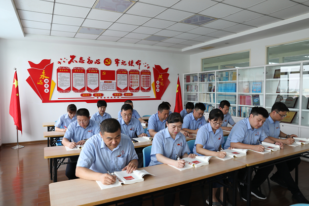 学习讲话.JPG